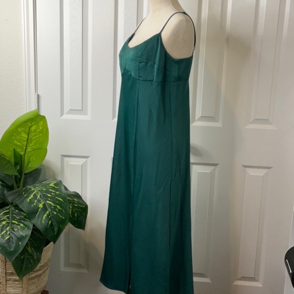 A New Day - Emerald Green Satin-like Dress Size M - Picture 7 of 14